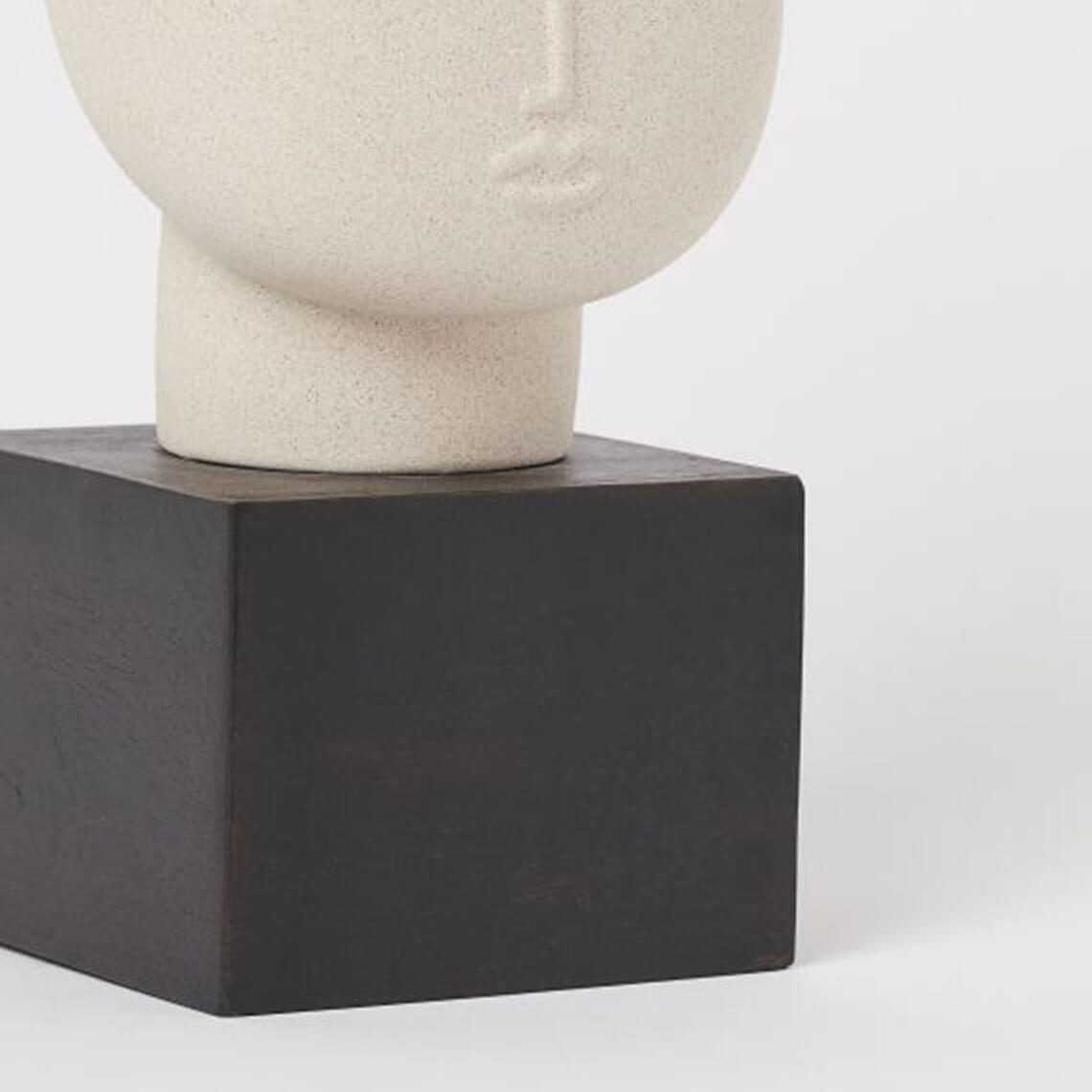 Ceramic Sculpture - الصورة 3